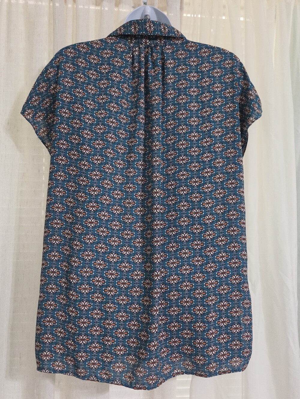 Max Studio Blue Floral Short Sleeve Henley Top - Picture 4 of 4